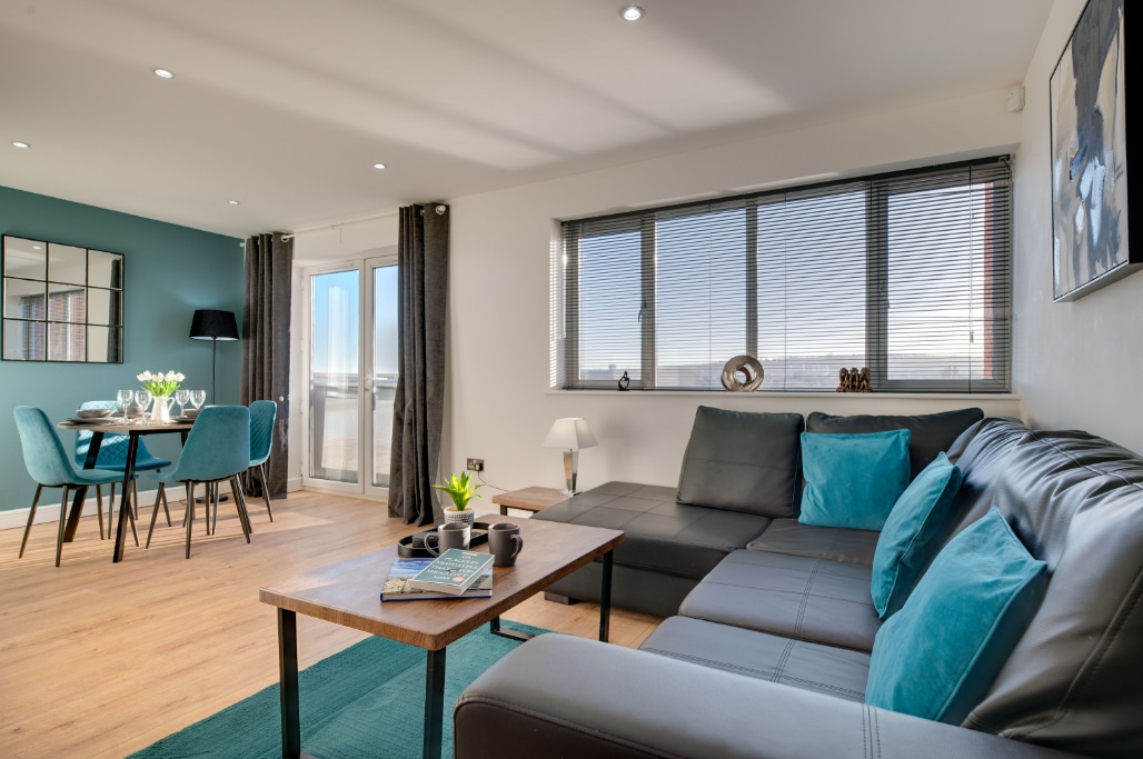 Swan Apartments 23 - living room