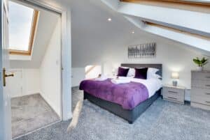 Spacious double bedroom