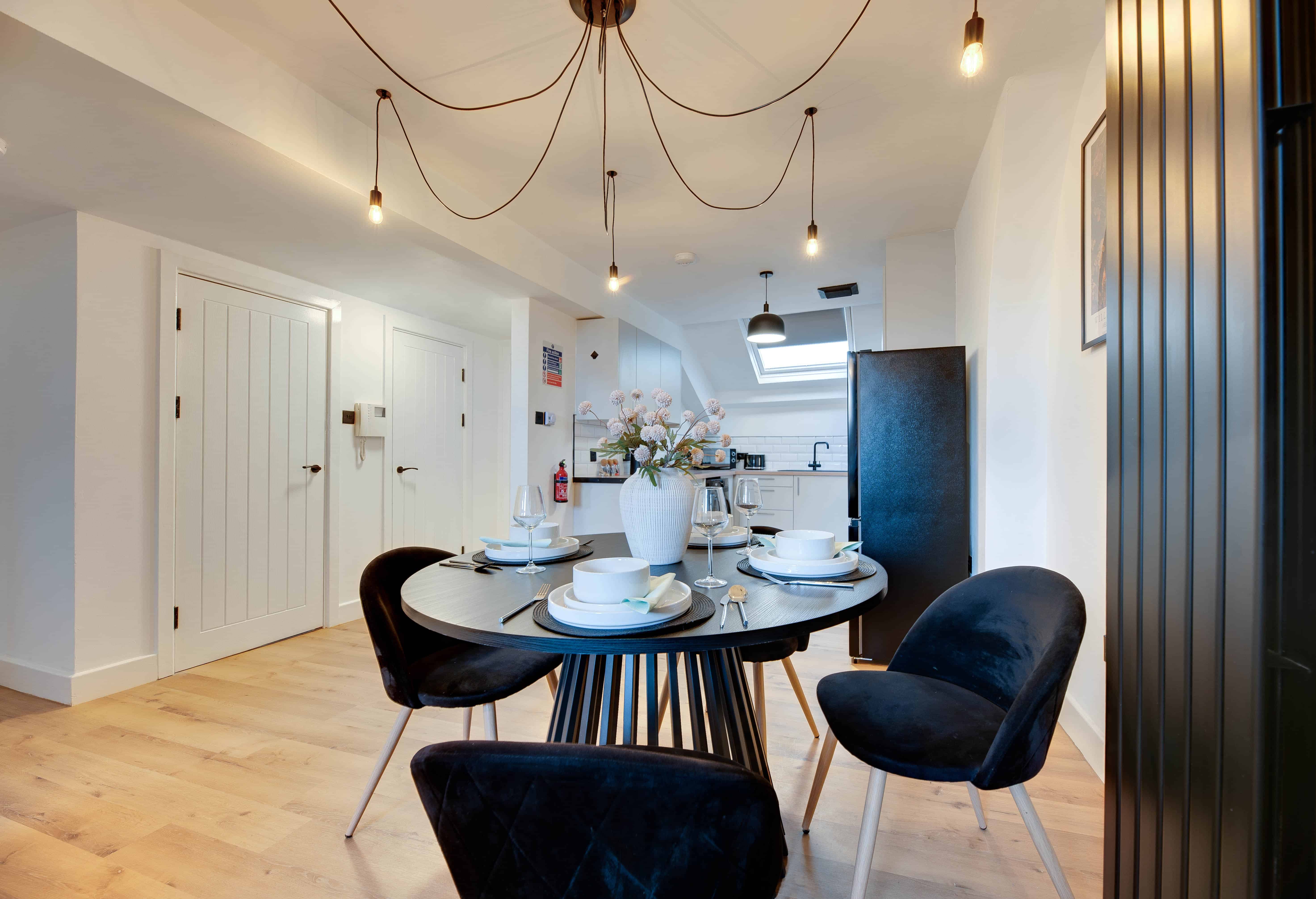 Queen Street Apartment Photos (4)
