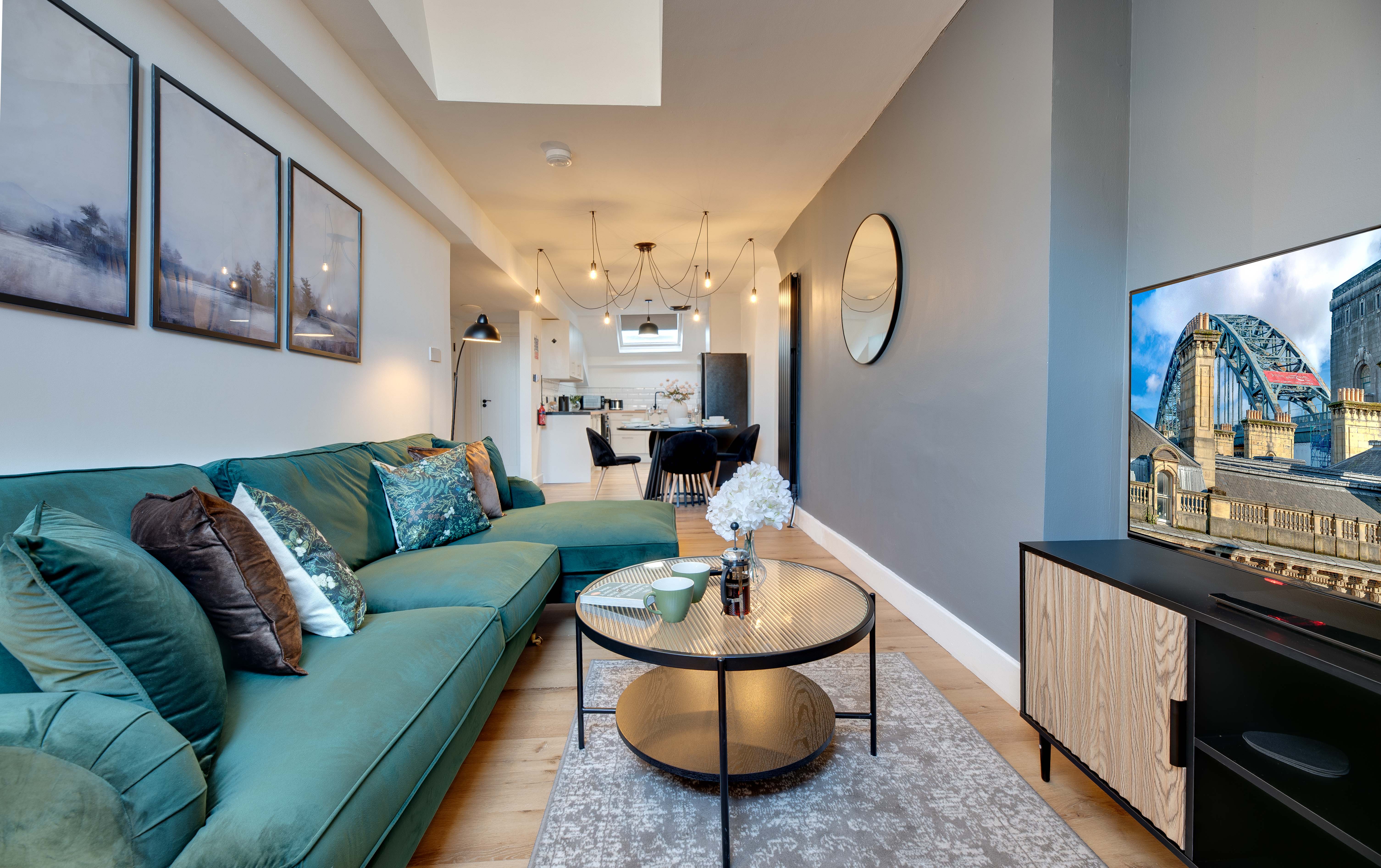 Queen Street Apartment Photos (9)