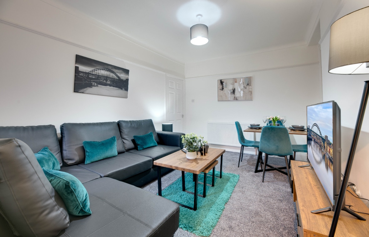 Brandon Grove - living room and dining table