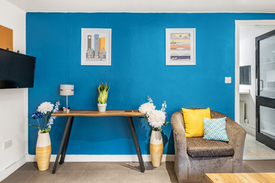 Portland Apartment - comfortable seating for all guests.