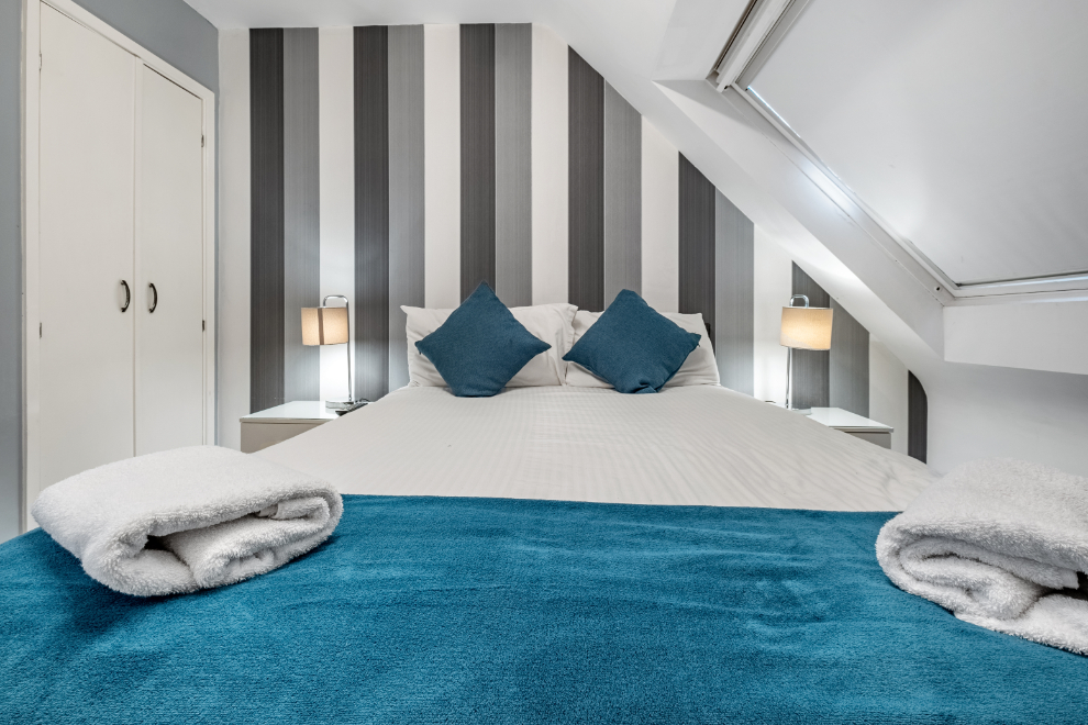 Sandyford Apartment - master bedroom with wardrobe