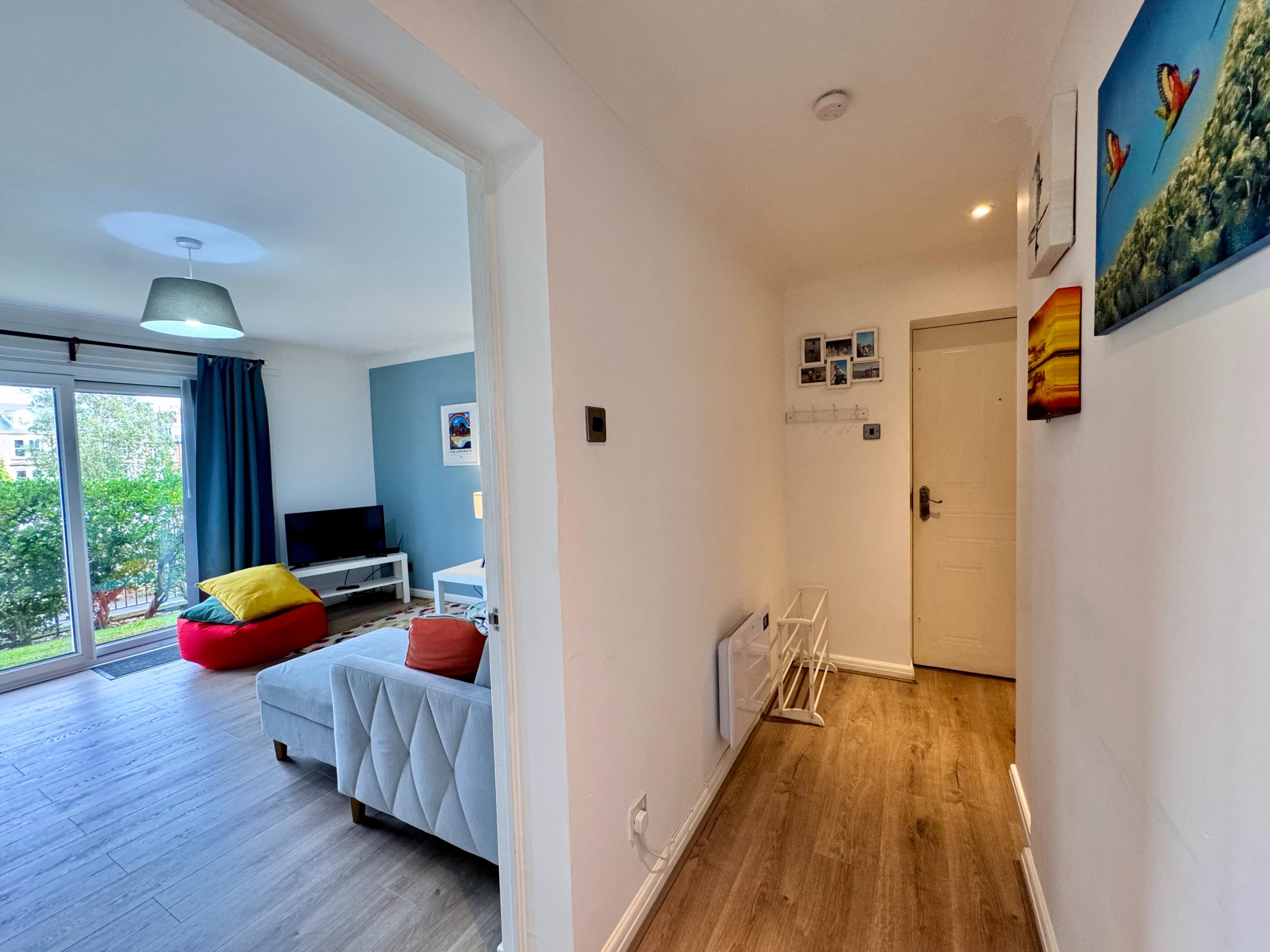 Mariner's Apartment - entrance hall