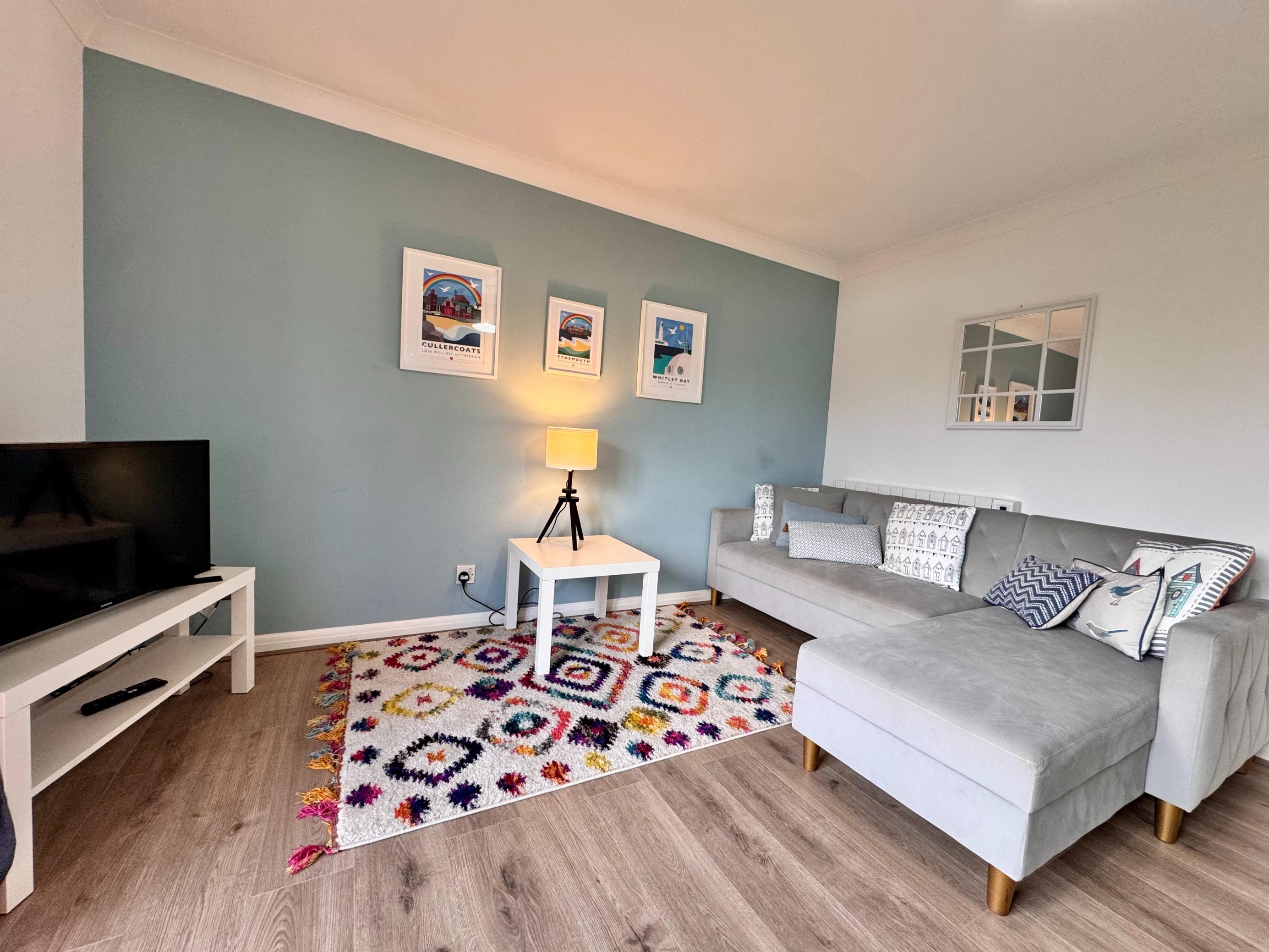Mariner's Apartment - living room