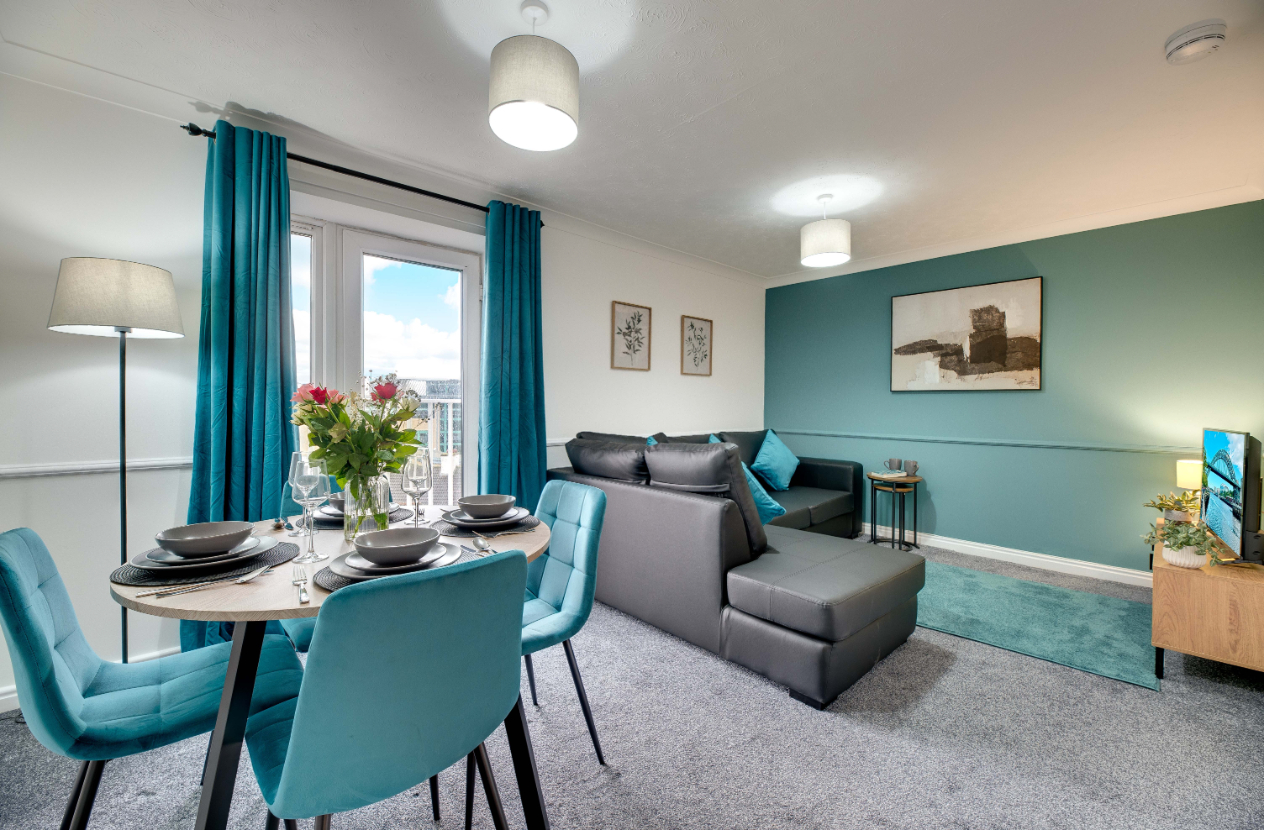 Watch Tower Apartment - spacious living room